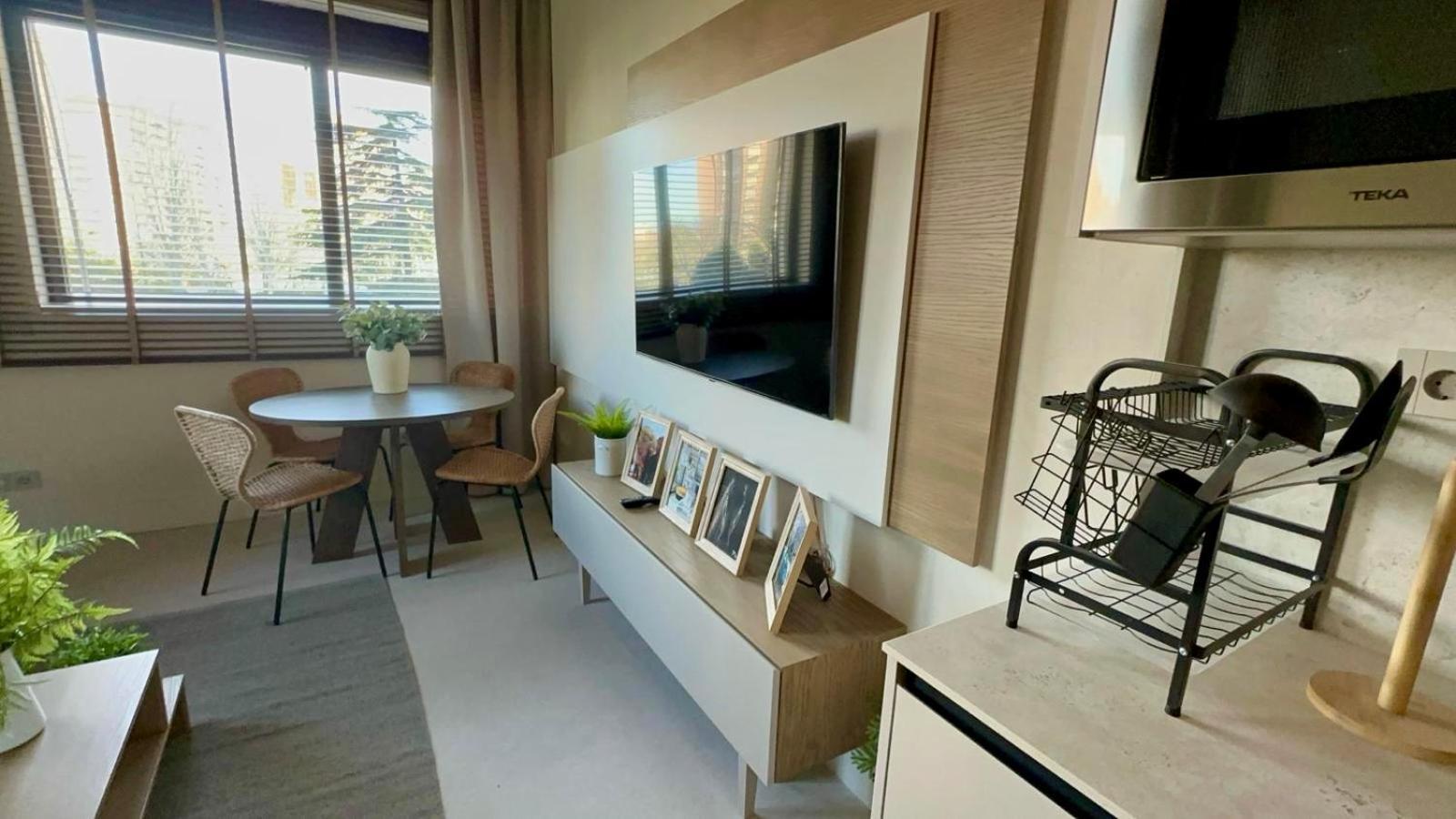 Ferienwohnung Arturo Soria Apartamento De Lujo A Estrenar Madrid Exterior foto