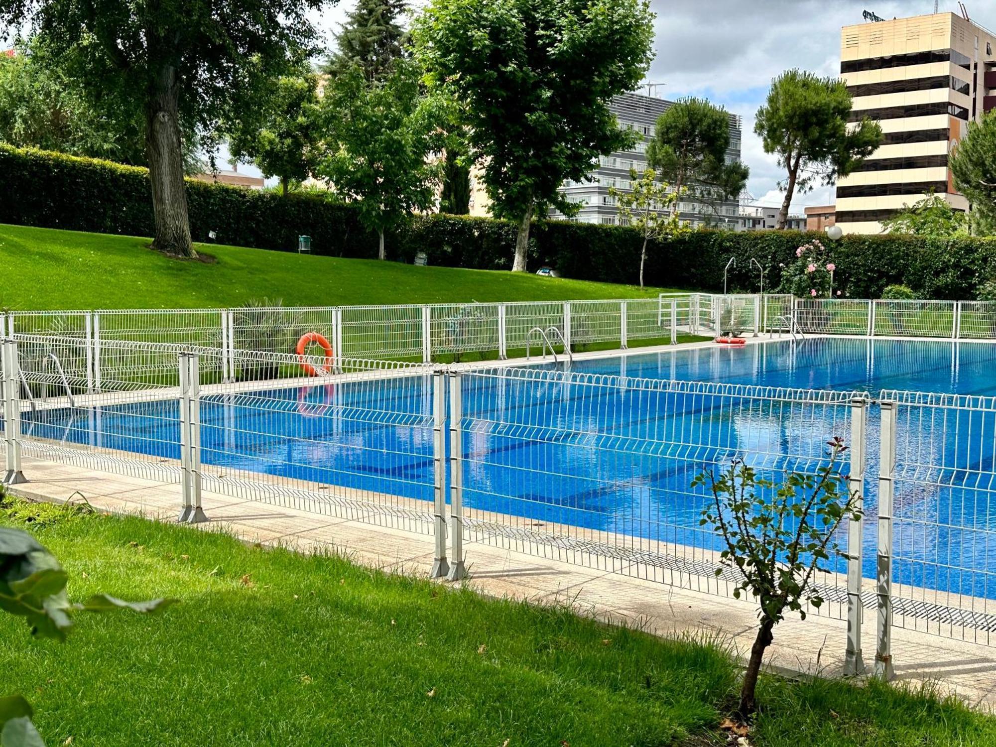 Ferienwohnung Arturo Soria Apartamento De Lujo A Estrenar Madrid Exterior foto