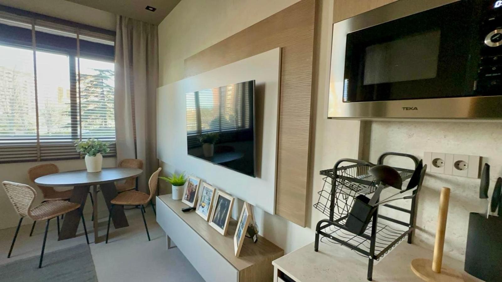 Ferienwohnung Arturo Soria Apartamento De Lujo A Estrenar Madrid Exterior foto